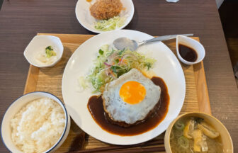 ハンバーグ定食