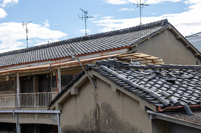 空き家の放置は、税金・建物・近隣への負担につながります